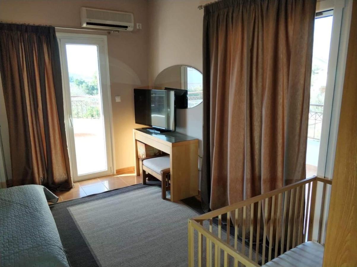 Relaxing Villa With Swimming Pool And Garden Agios Georgios  Extérieur photo