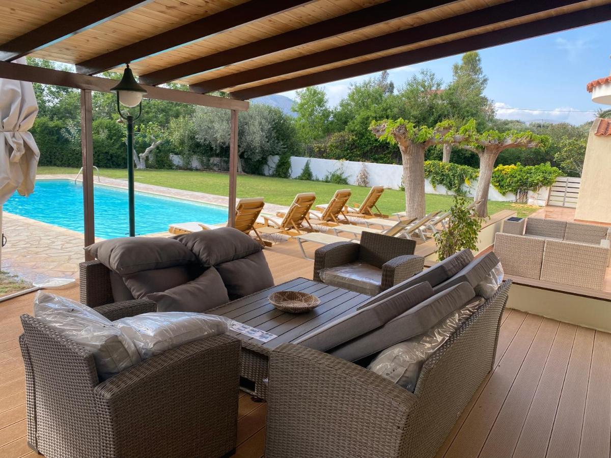 Relaxing Villa With Swimming Pool And Garden Agios Georgios  Extérieur photo